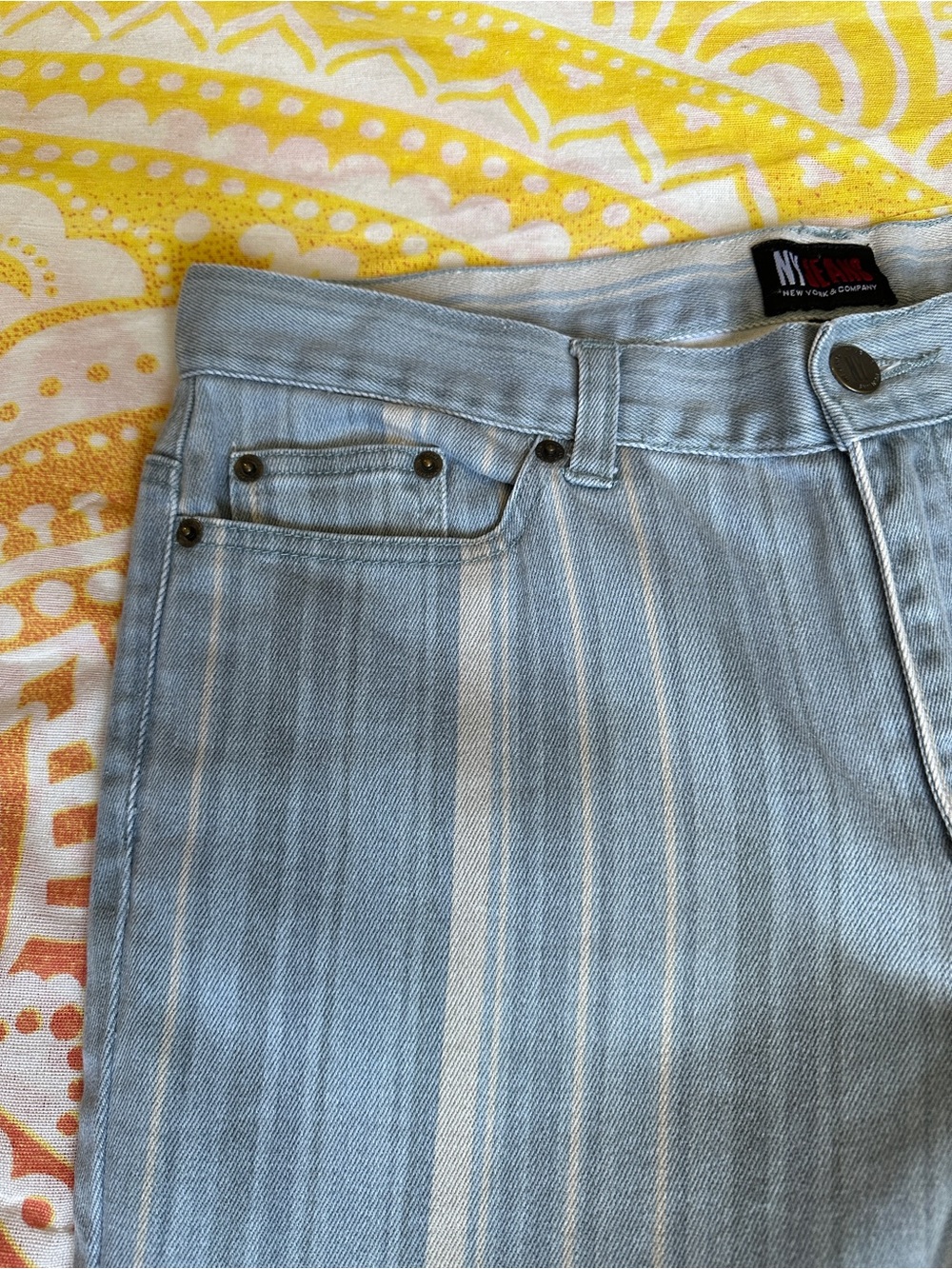 Vintage - New York & Company Light Blue / Ivory wide leg Jeans ๐ - Picture 15 of 15
